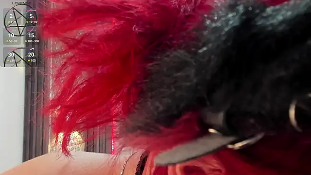 selene red  online show from 02-01-25, 12:26