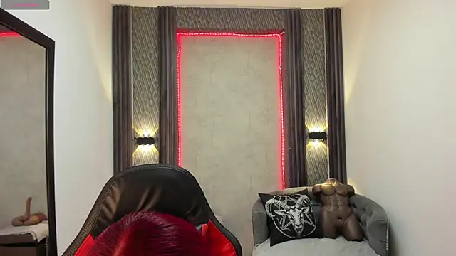 selene red  online show from 02-18-25, 03:32