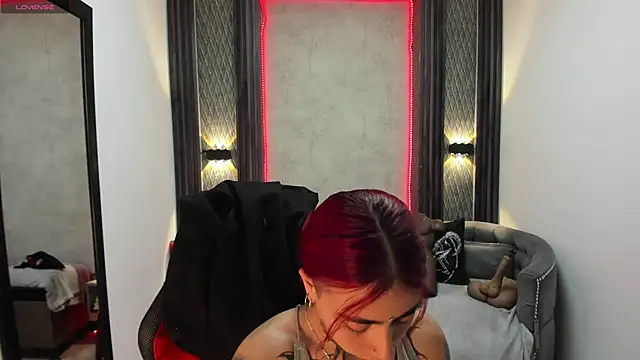 selene red  online show from 03-06-25, 04:07