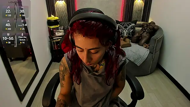 selene red  online show from 03-13-25, 12:46