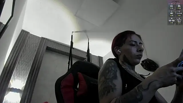 selene red  online show from 11-30-25, 04:44