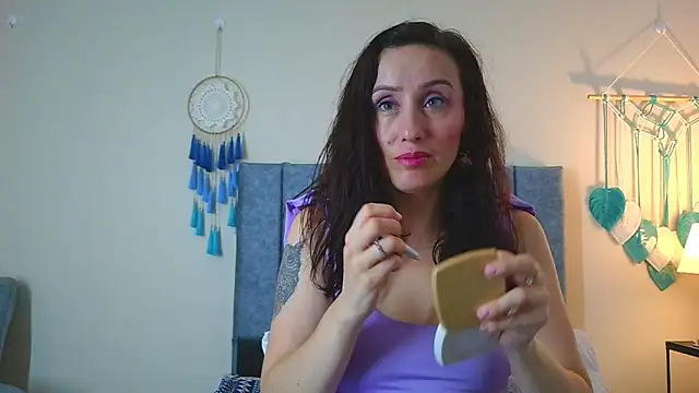 IberianMoonMK online show from 10-28-25, 05:26