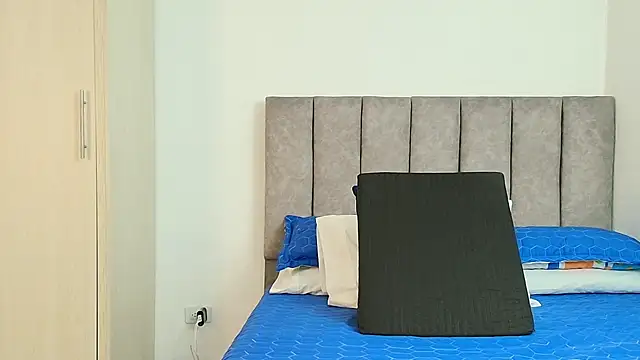 karina lewis  online show from 03-22-25, 03:30