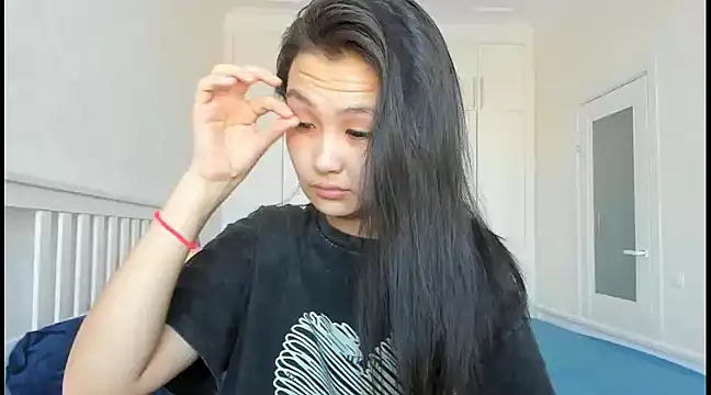 Missykitty01 online show from 01-15-25, 07:59