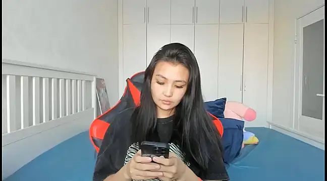 Missykitty01 online show from 01-15-25, 11:00