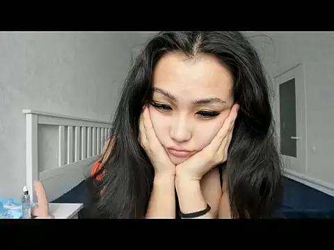 Missykitty01 online show from 11-27-25, 05:42