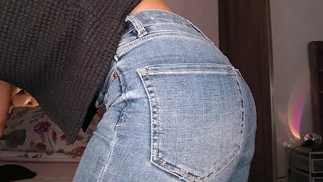 Roussmariehenao online show from 04-10-26, 09:58