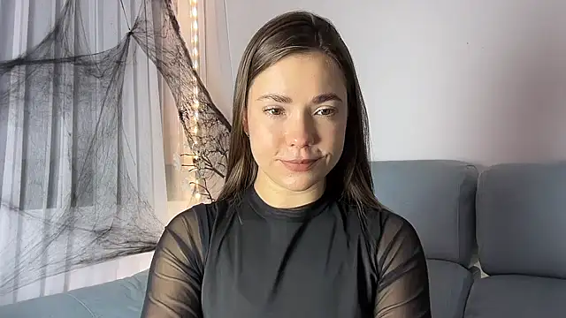 Snapshot of Mika_Miller chatting on 10-29-25, 10:33 Mika Miller online show from 10-29-25, 10:33