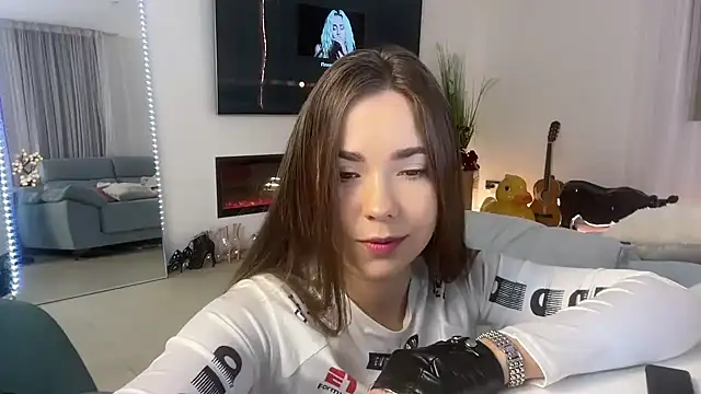 Snapshot of Mika_Miller chatting on 02-03-26, 05:05 Mika Miller online show from 02-03-26, 05:05