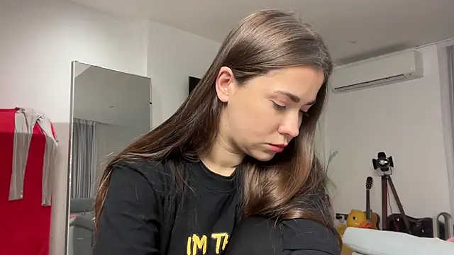 Snapshot of Mika_Miller chatting on 02-06-26, 07:02 Mika Miller online show from 02-06-26, 07:02