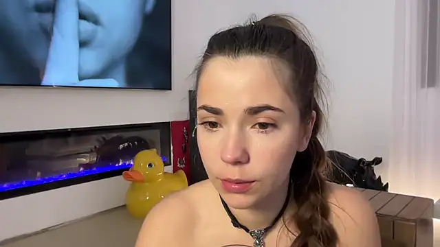Mika Miller online show from 05-16-26, 12:18