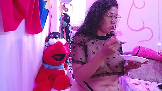 Snapshot of dainaflowers chatting on 09-24-25, 03:54 dainaflowers online show from 09-24-25, 03:54