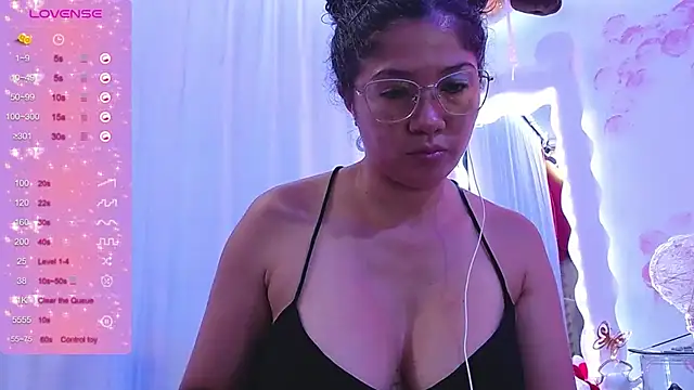 Snapshot of dainaflowers chatting on 10-06-25, 04:32 dainaflowers online show from 10-06-25, 04:32