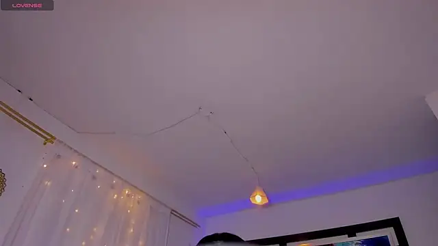 Scarlett 811 online show from 11-24-25, 08:08