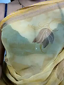 Snapshot of VR_here_4U chatting on 10-05-25, 12:03 VR here 4U online show from 10-05-25, 12:03