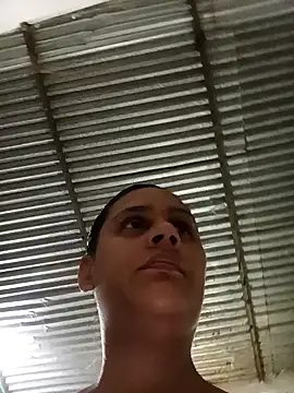 Snapshot of Andreita_95 chatting on 11-06-25, 11:37 Andreita 95 online show from 11-06-25, 11:37