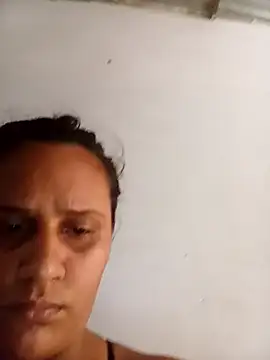 Snapshot of Andreita_95 chatting on 11-18-25, 02:54 Andreita 95 online show from 11-18-25, 02:54