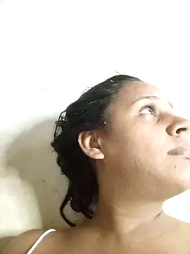 Snapshot of Andreita_95 chatting on 11-19-25, 09:26 Andreita 95 online show from 11-19-25, 09:26