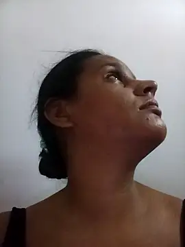 Snapshot of Andreita_95 chatting on 11-24-25, 10:59 Andreita 95 online show from 11-24-25, 10:59