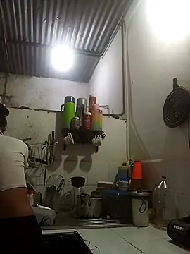 Snapshot of Andreita_95 chatting on 11-30-25, 01:04 Andreita 95 online show from 11-30-25, 01:04