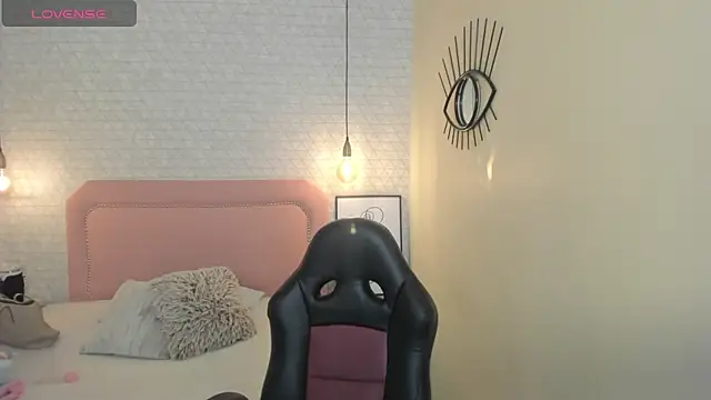 Kittytimberlake online show from 02-14-26, 12:46