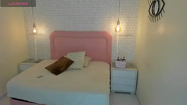 Kittytimberlake online show from 03-26-26, 12:55