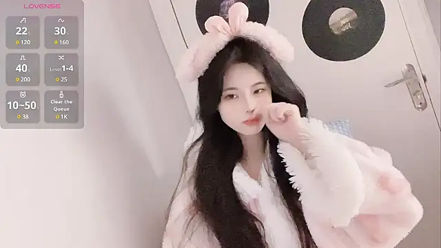 Qedgjwyz1 online show from 02-02-25, 12:51