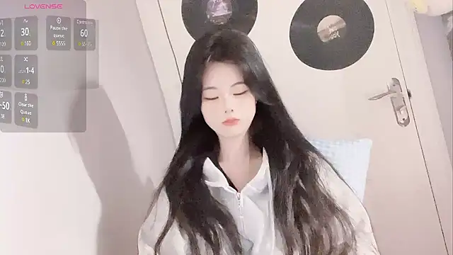 Qedgjwyz1 online show from 02-06-25, 12:43