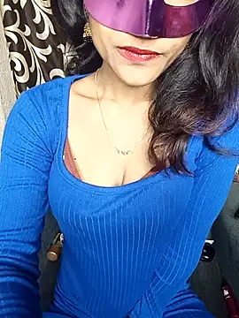 REVA DARLING online show from 01-10-26, 06:37