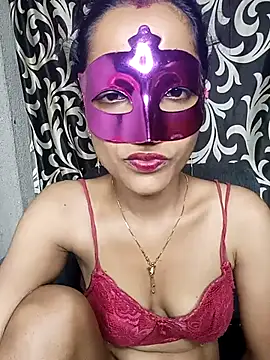 Snapshot of REVA_DARLING chatting on 04-19-26, 06:10 REVA DARLING online show from 04-19-26, 06:10