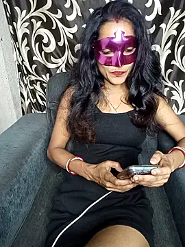 Snapshot of REVA_DARLING chatting on 06-18-26, 03:16 REVA DARLING online show from 06-18-26, 03:16