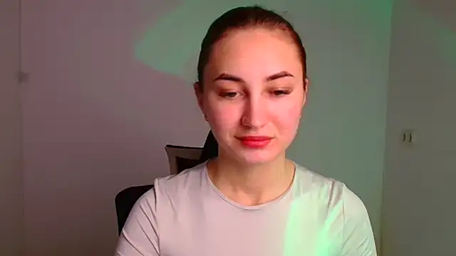 Jennifer Blum online show from 12-24-24, 06:11