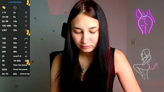 Jennifer Blum online show from 09-27-25, 05:23