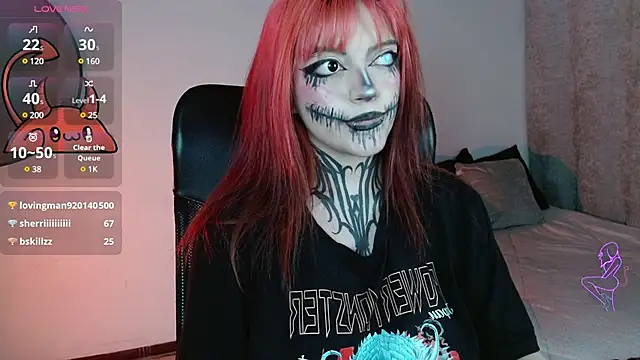 Snapshot of LilithMadness chatting on 12-18-24, 06:53 LilithMadness online show from 12-18-24, 06:53