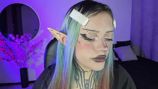 Snapshot of LilithMadness chatting on 09-30-25, 05:12 LilithMadness online show from 09-30-25, 05:12