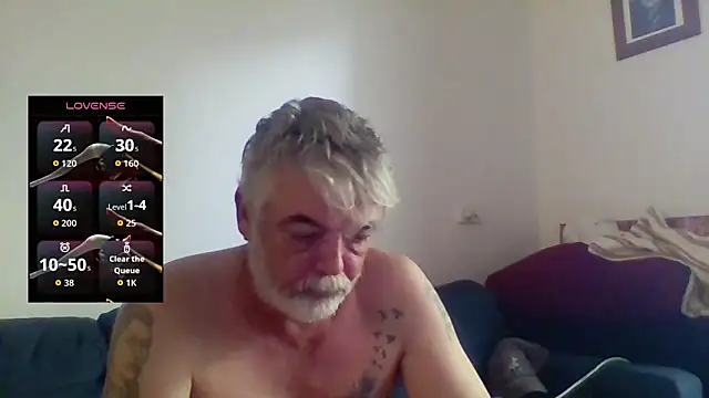 Skoona73 online show from 04-13-26, 01:44