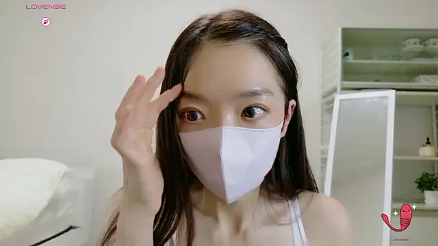 Snapshot of momochan88 chatting on 07-08-26, 06:29 momochan88 online show from 07-08-26, 06:29