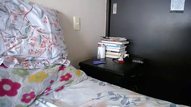 Snapshot of KAROLCANDY chatting on 04-30-26, 08:57 KAROLCANDY online show from 04-30-26, 08:57