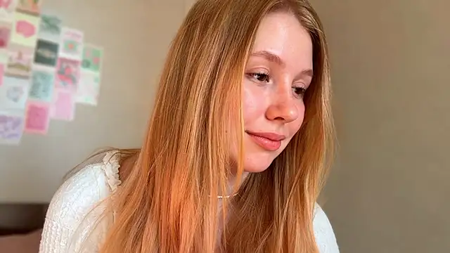 HoneyAudrey online show from 04-11-26, 02:38