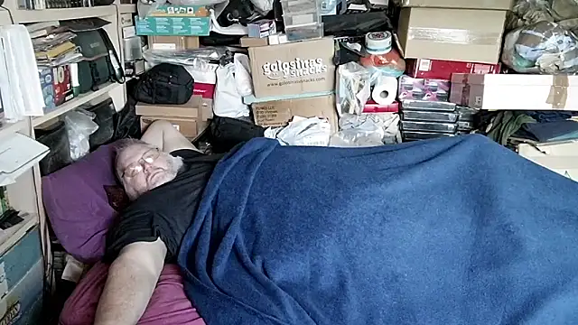 hadeszeuss2 online show from 12-21-25, 02:57