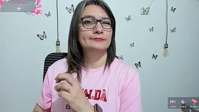 Amie Adams82  online show from 09-24-25, 07:17