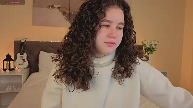 Ariella Sol online show from 11-07-25, 01:05