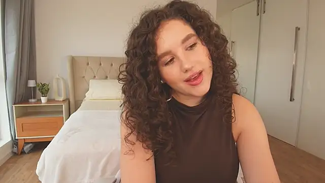 Ariella Sol online show from 02-05-26, 07:18