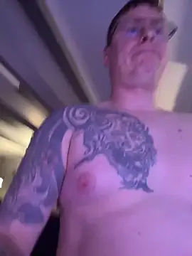 Fred2851 online show from 12-21-25, 05:31