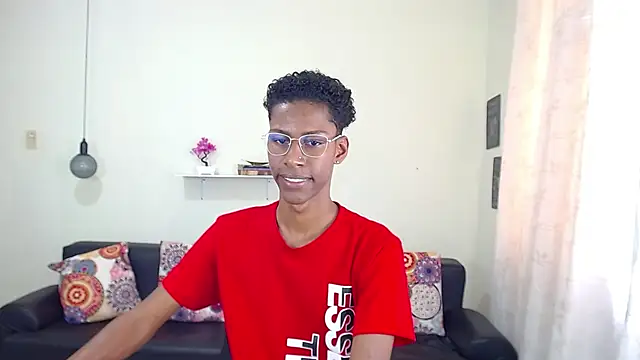 maiki18  online show from 01-15-25, 07:55