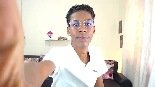 maiki18  online show from 01-20-25, 01:32