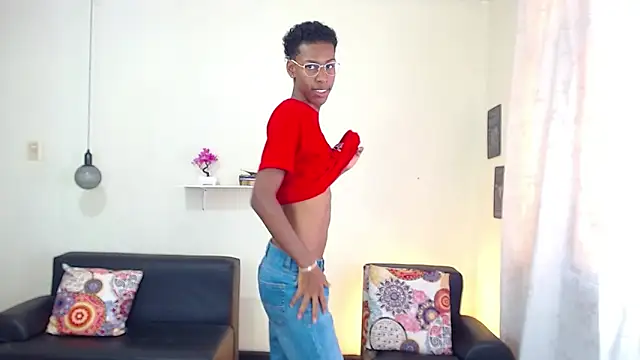 maiki18  online show from 01-29-25, 04:41