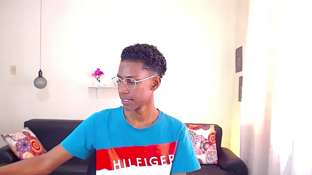 maiki18  online show from 01-31-25, 01:45