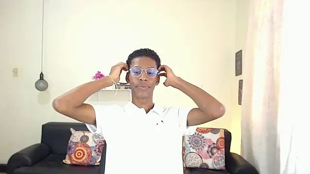 maiki18  online show from 02-03-25, 04:52