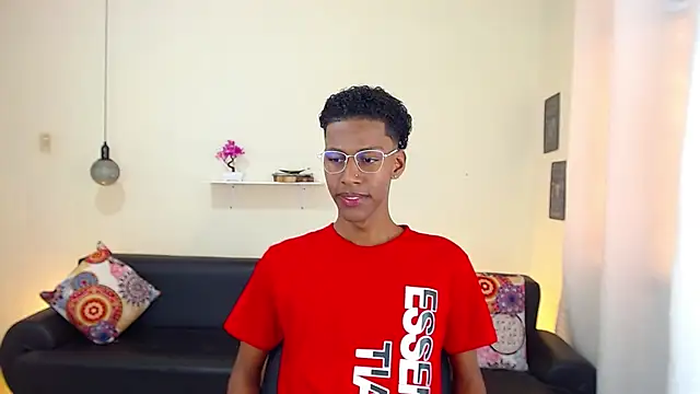 maiki18  online show from 02-10-25, 01:55